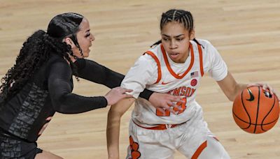 Cowgirls Transfer Guard Signs with Grand Canyon
