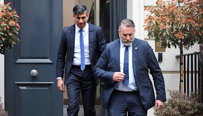 Rishi Sunak admitió la derrota del Partido Conservador y anunció su salida como primer ministro británico