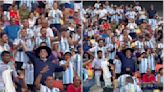 El Chaqueño Palavecino fue a ver a la selección argentina y su actitud en la tribuna lo volvió viral