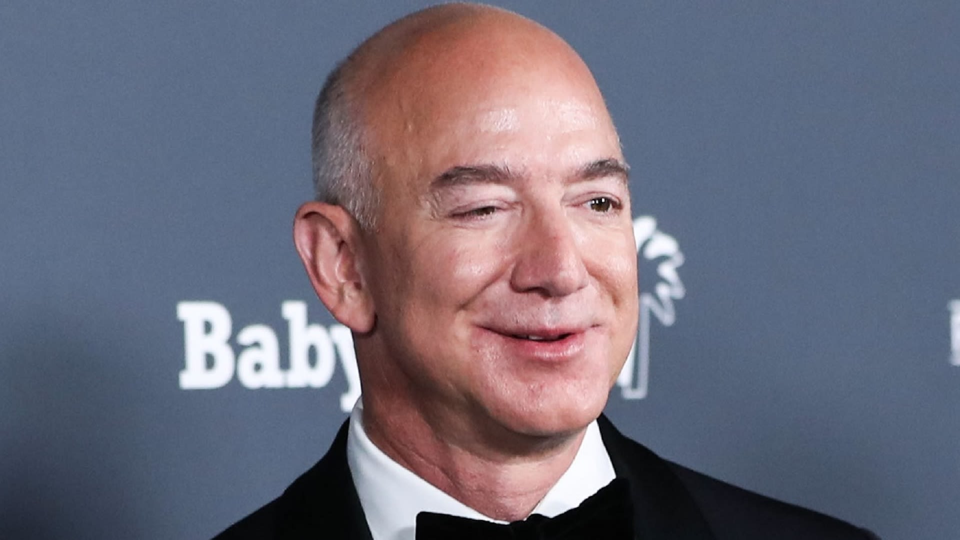 10 Best Money Lessons Shared by Jeff Bezos