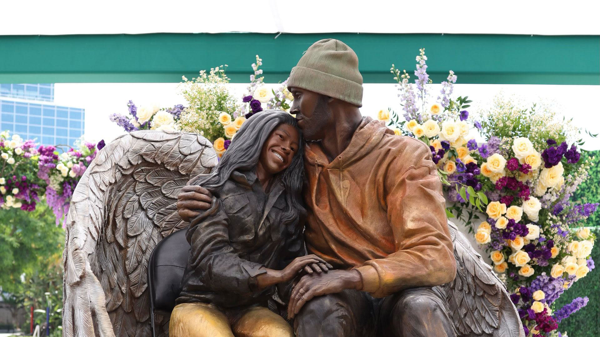 Kobe Bryant, Gigi statue unveiled outside Crypto.com Arena