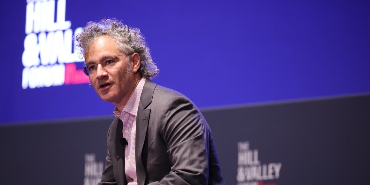 Palantir Earnings Crush Estimates. Why the Stock Is Getting Crushed.