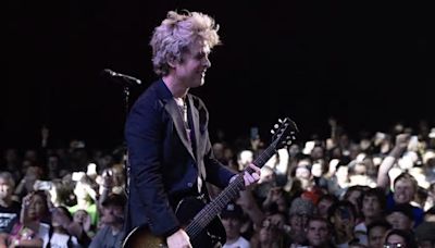 El bajista que “cambió la historia del rock and roll” según Green Day