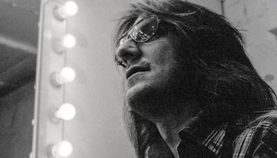 Principal Photography Wraps On Documentary About Late Comedian Mitch Hedberg, King Of One Liners Who Made Letterman, Conan...