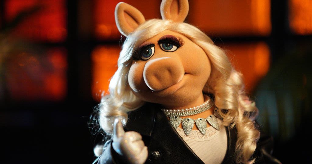 Miss Piggy Doesn’t Think Frank Oz Deserves to Be a Disney Legend