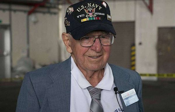 102-Year-Old WWII Veteran Who Saw Flag Raised at Iwo Jima Dies on Way to D-Day Event in France