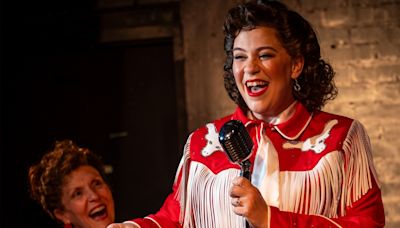 Review: ALWAYS...PATSY CLINE at Garden Theatre