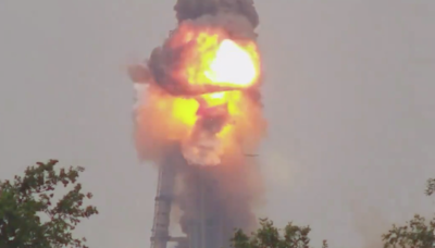 SpaceX test ends with massive explosion in Texas