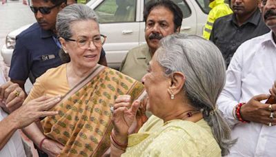 Sonia Gandhi, Jaya Bachchan share a laugh in Parliament, spark speculation of thaw in frosty relationship