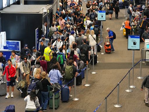 Airlines and Passengers Still Struggling, a Day After Global Outage