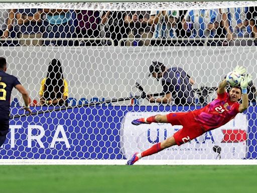 Argentina reaches Copa America semifinals, beats Ecuador 4-2 on penalty kicks after 1-1 draw