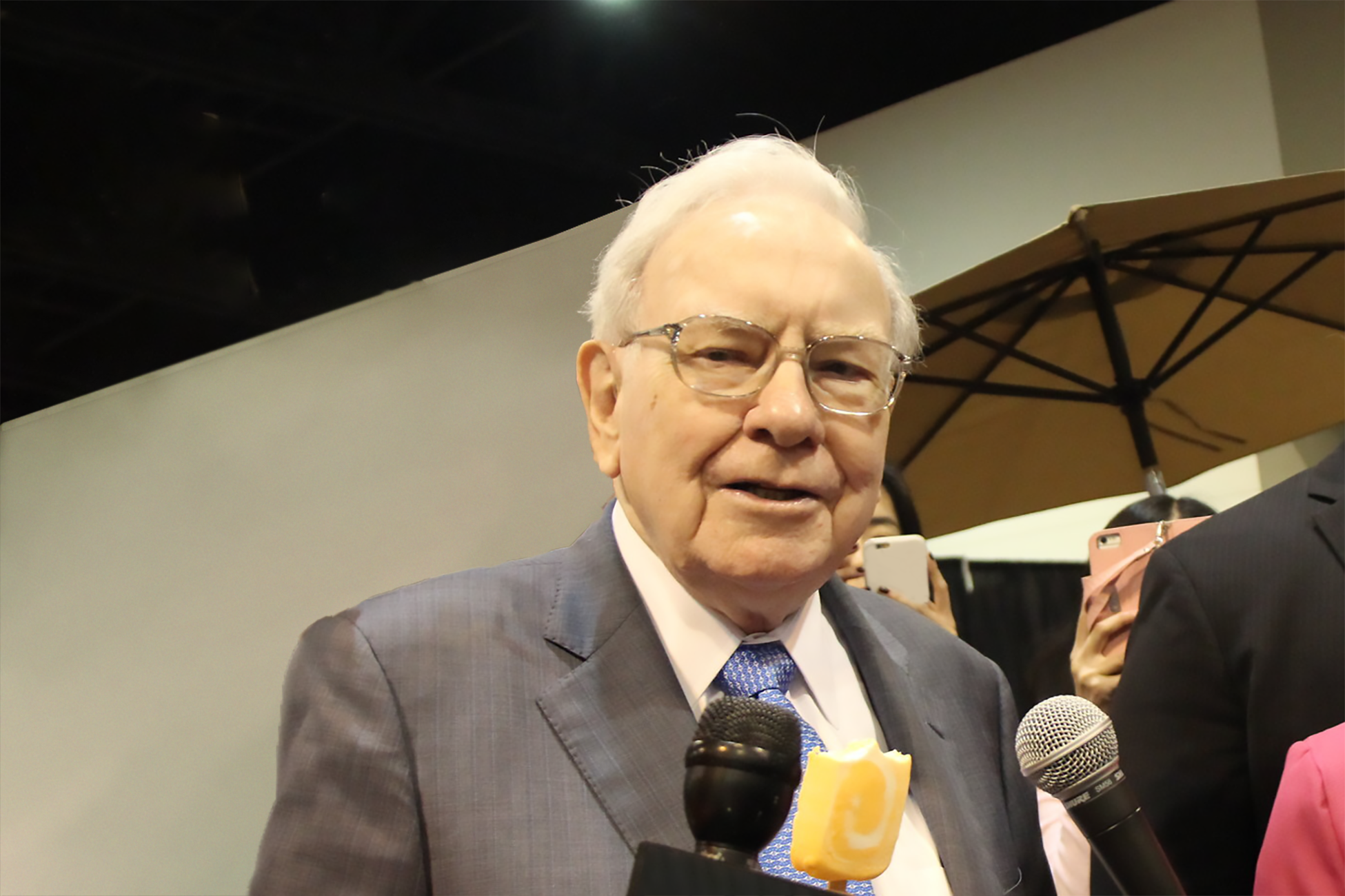 More Than 43% of Warren Buffett-Led Berkshire Hathaway's $390 Billion Portfolio Is Invested in Only 1 Stock