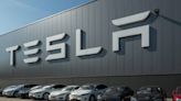 ...Gets A Thumbs Up From Ross Gerber, Wedbush's Dan Ives Lauds Elon Musk's Leadership - Tesla (NASDAQ:TSLA)