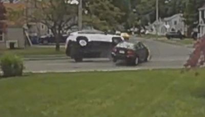 Video shows road rage crash in Wakefield, witness chased after driver