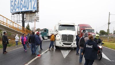 Bloquean la México-Pachuca por inconformidad con elección en Zapotlán