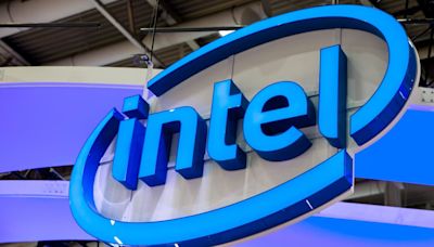 Intel, Qualcomm Stocks Drop After U.S. Revokes Licenses to Sell Chips to China’s Huawei