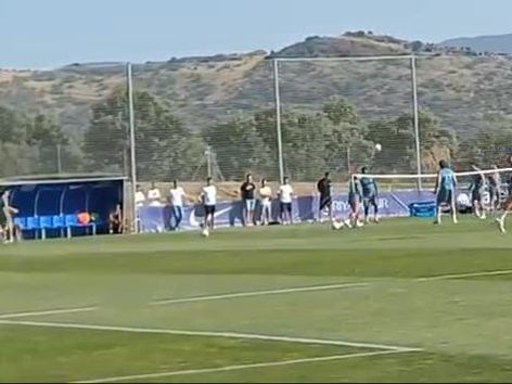 Fernando Torres, en el entrenamiento del Atlético - MarcaTV