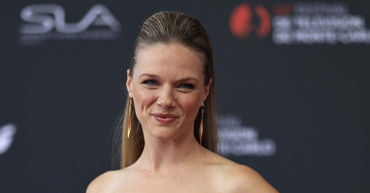 Tracy Spiridakos’ Pics of Windy City Skyline Has Fans Begging for a ‘Chicago P.D.’ Return