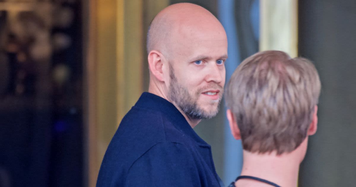 Spotify founder Daniel Ek pockets $175mln from mass share sale