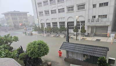 三大排水系統全溢堤 高市仁武區淹大水