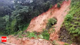Landslide disrupts traffic on Goa-Karnataka route; IMD issues 'orange' alert | India News - Times of India