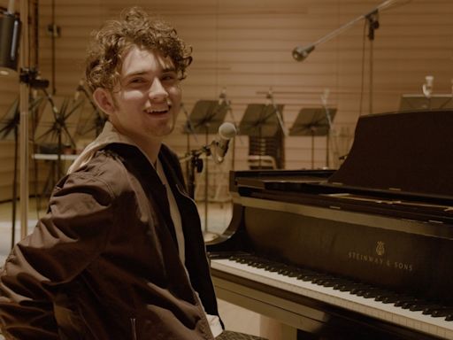 AWAKE, Debut Album From 17-year-old Composer Samuel Siskind, To Be Released in August