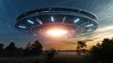 美國飛行秀驚見「UFO伴飛戰機」 14秒清晰片曝 - 搜奇