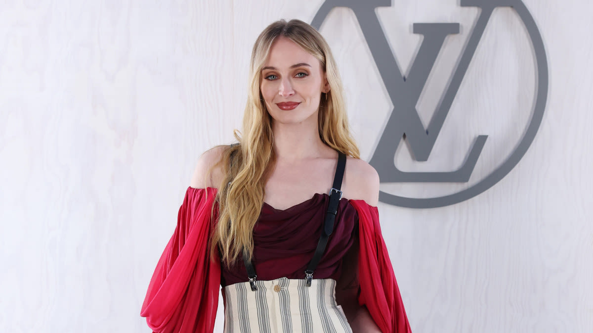 Must Read: Sophie Turner Covers British 'Vogue', Glossier Boosts Its Grant Program Amid Black Beauty Brand Closures