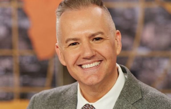 Ross Mathews says riding in the Wienermobile with Drew Barrymore was 'like taking the weirdest edible in the world'