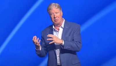 Lawyers for megachurch pastor and Trump advisor Robert Morris blame 12-year-old for ‘initiating’ sexual contact