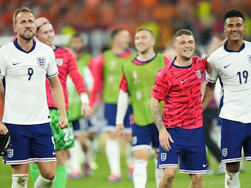 Scotland legends mock England as they declare their LOVE for Spain