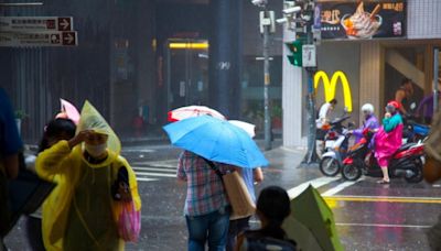 雙颱今將生成「風雨不可小覷」 2條件達成「暴風圈就觸陸」！會放颱風假？氣象粉專10字直球回應