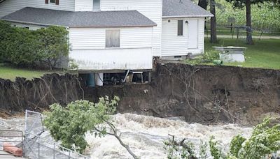 Few have flood insurance to help recover from devastating Midwest storms | Texarkana Gazette