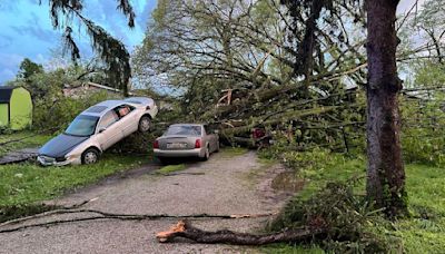 2 tornadoes tear through Portage, Michigan, but no fatalities reported