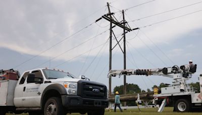 Electric mutual aid crews trek into Tallahassee as efforts to restore power continue