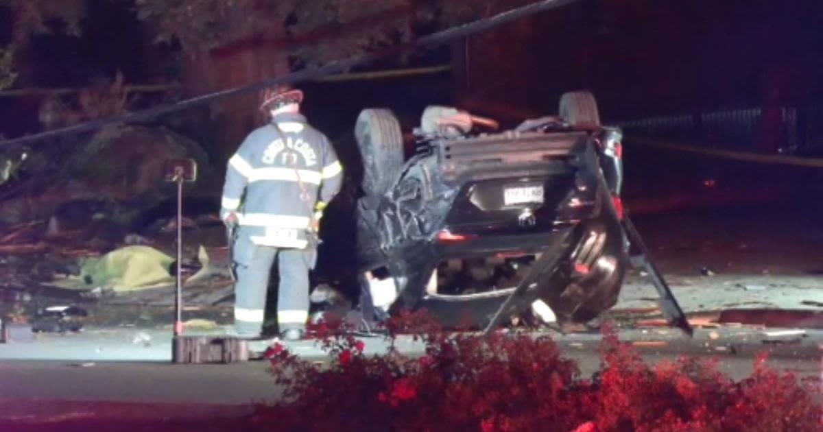 Car slams into power pole on Ygnacio Valley Road in Walnut Creek; 1 dead, 1 injured