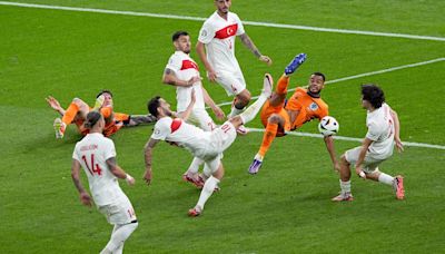 Netherlands 2-1 Turkiye: Late Dutch surge delivers semifinal spot