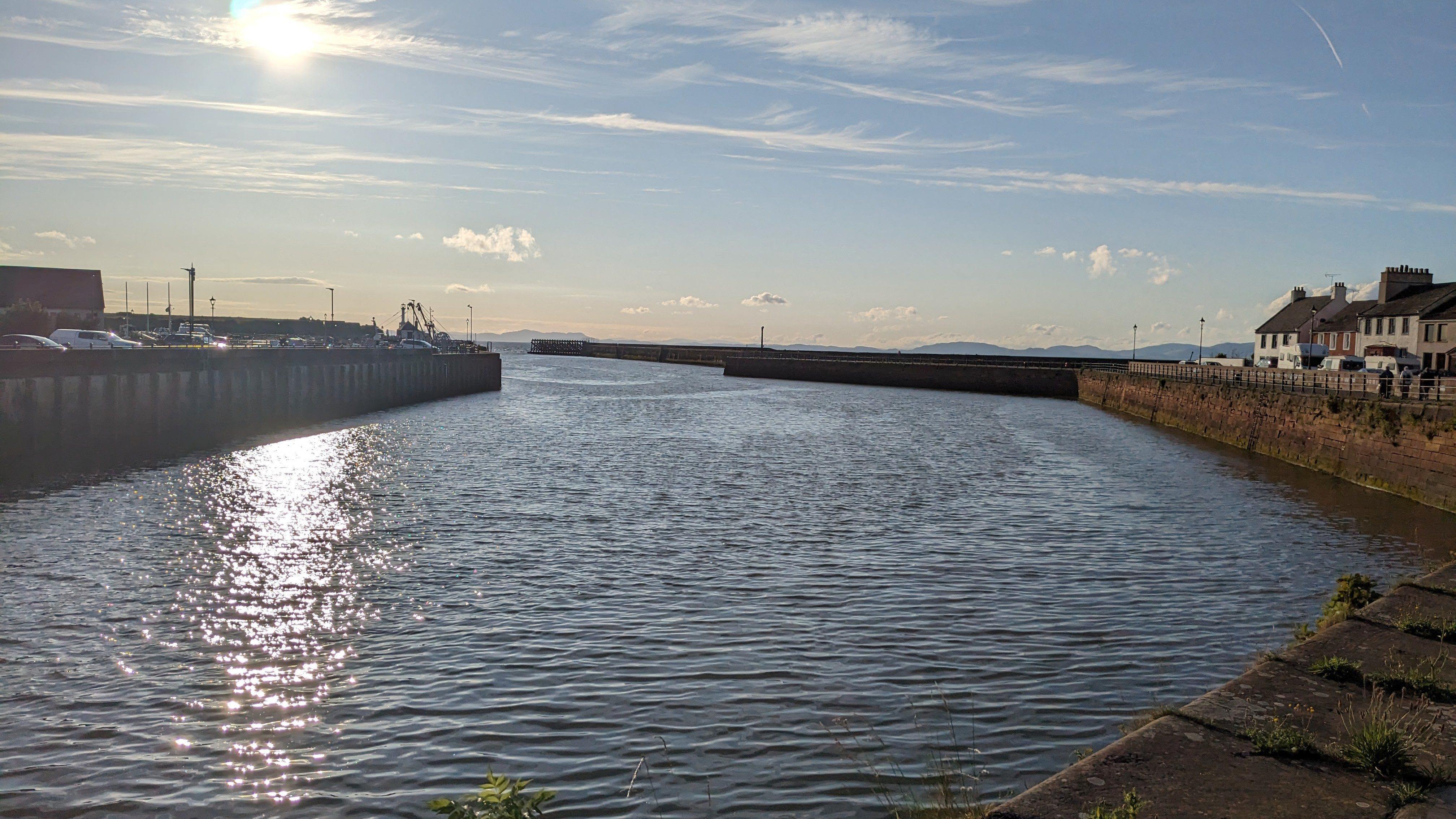 Children praised after saving friend in harbour