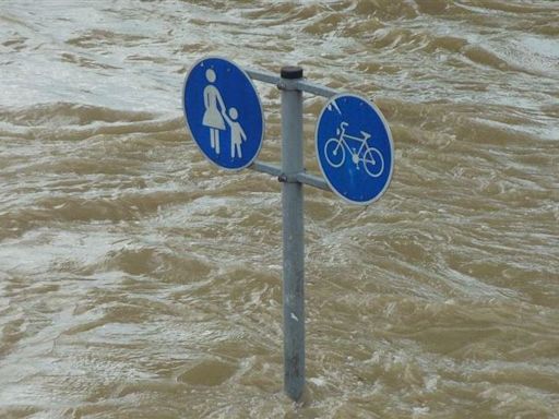 「200年一遇」暴雨襲擊！南韓多地街道成汪洋 降雨量創紀錄