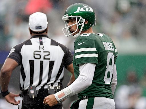 Jets need to cater to Aaron Rodgers ... not the other way around