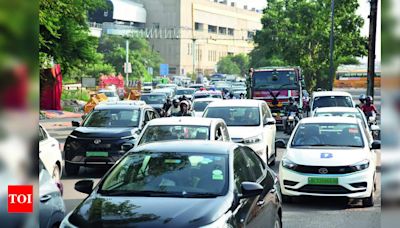 Traffic congestion due to Kanwar Yatra in Kalindi Kunj causing 3km jams | Noida News - Times of India