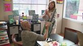 Texans Helping Texans | Houston doctor teaches art classes to dementia patients in memory of father