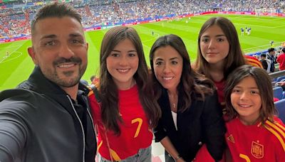 Así es la preciosa familia de David Villa, uno de los míticos héroes de La Roja: felizmente casado y padre de tres hijos