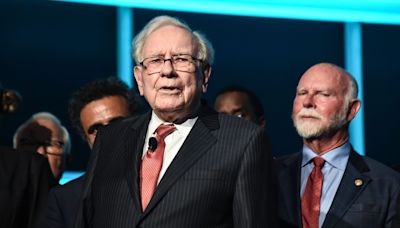 Warren Buffett says he was ‘100% responsible’ for Berkshire Hathaway’s bad bet on Paramount: ‘We lost quite a bit of money’