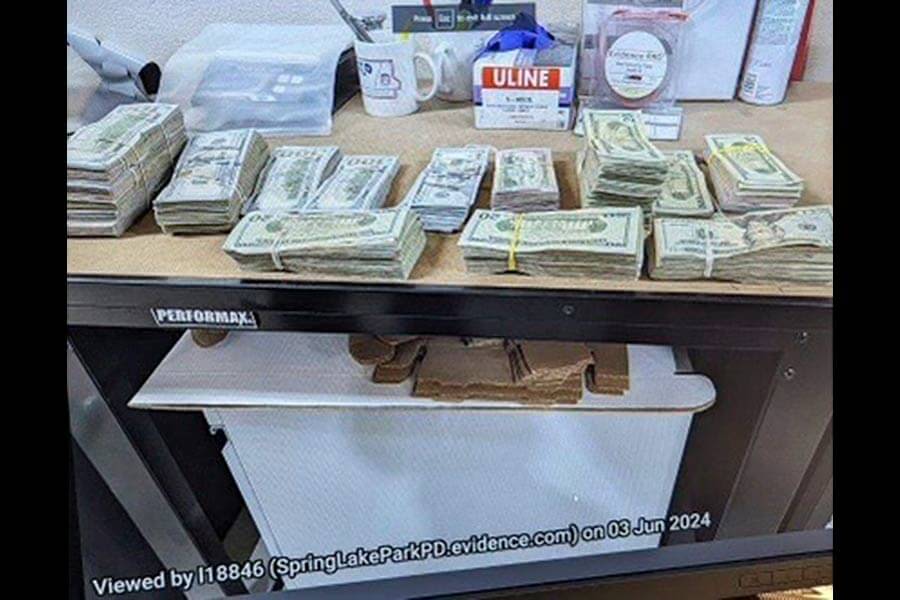 Woman leaves bag of $120,000 as bribe with promise of more at juror's home - East Idaho News