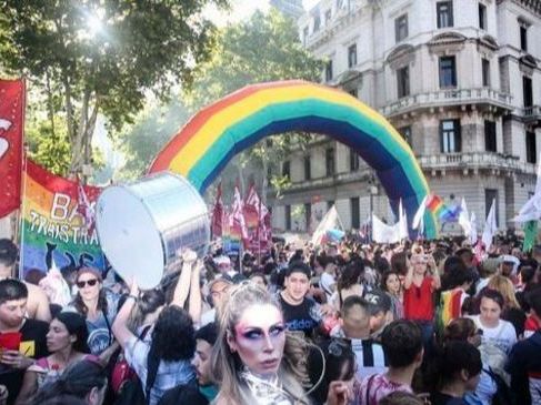 Organizan marcha en La Plata por el Día Internacional contra la Homofobia, Transfobia y Bifobia