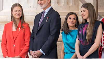 Este ha sido el look elegido por Letizia para los actos del X aniversario de proclamación de S. M. el rey Felipe VI