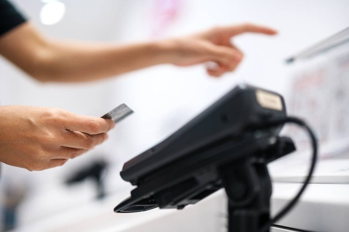 California bill limits self-service checkout stations, restricts them to 10 items or fewer