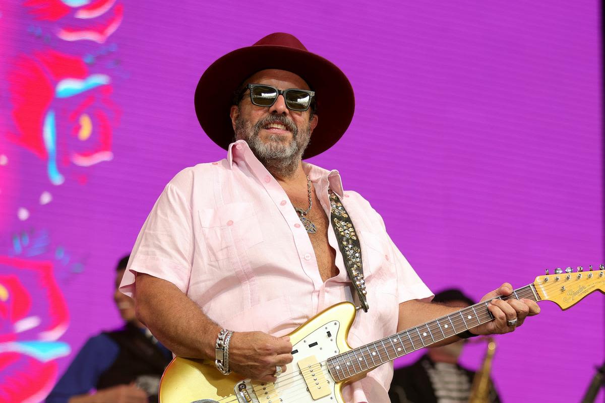 The Mavericks Frontman Raul Malo Has Been Diagnosed With Cancer