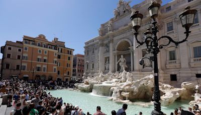 Rome floats plan to charge tourists at Trevi Fountain